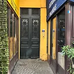 Le Petit Chatelet