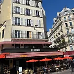 Le Petit Chatelet